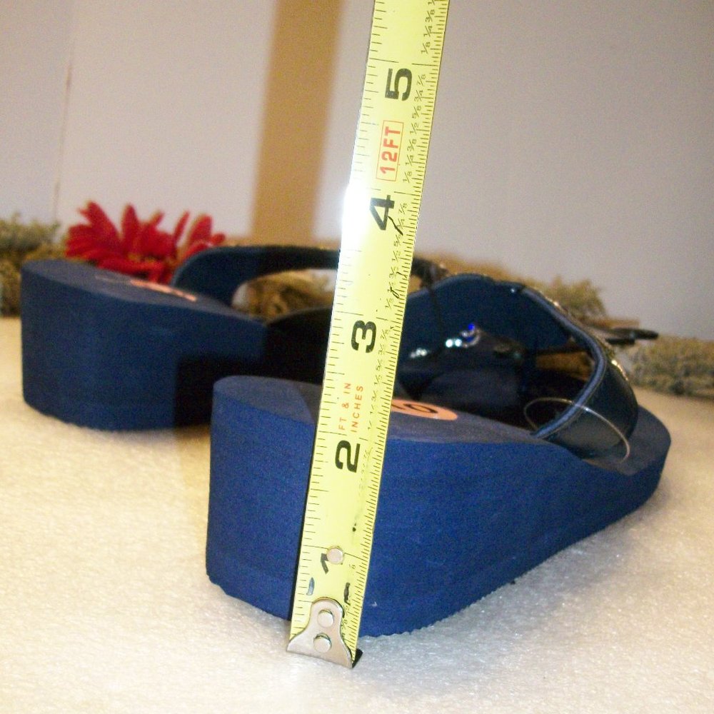 SOLD! OLIVIA MILLER Sz 10 Blue Beaded Thong Sandals NWT 1 3/4" Foam Wedge Heel - Picture 13 of 15